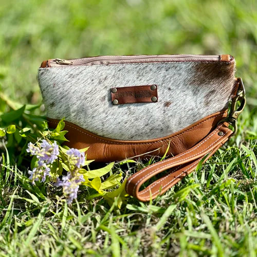 Darcie Pouch- Andrie Designs - Acrylic Template